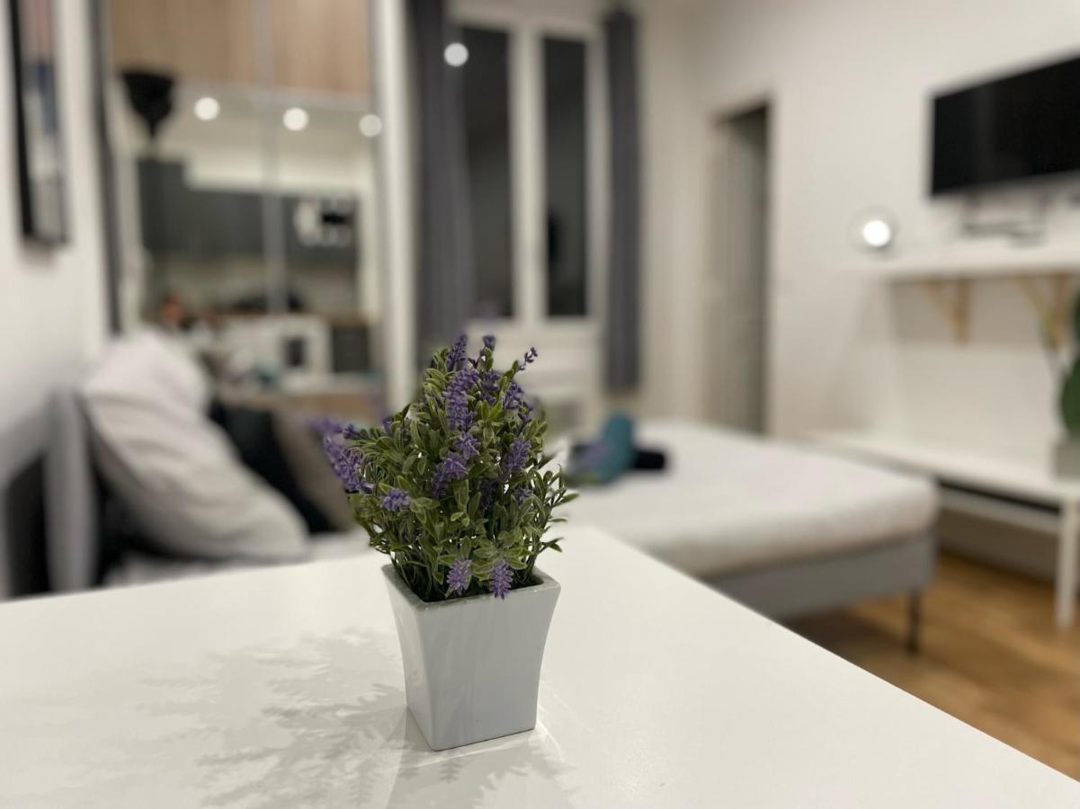 Nice Renting - Cambrai02 - Studio Beach Sea View - Ac - Promenade Des Anglais Eksteriør billede